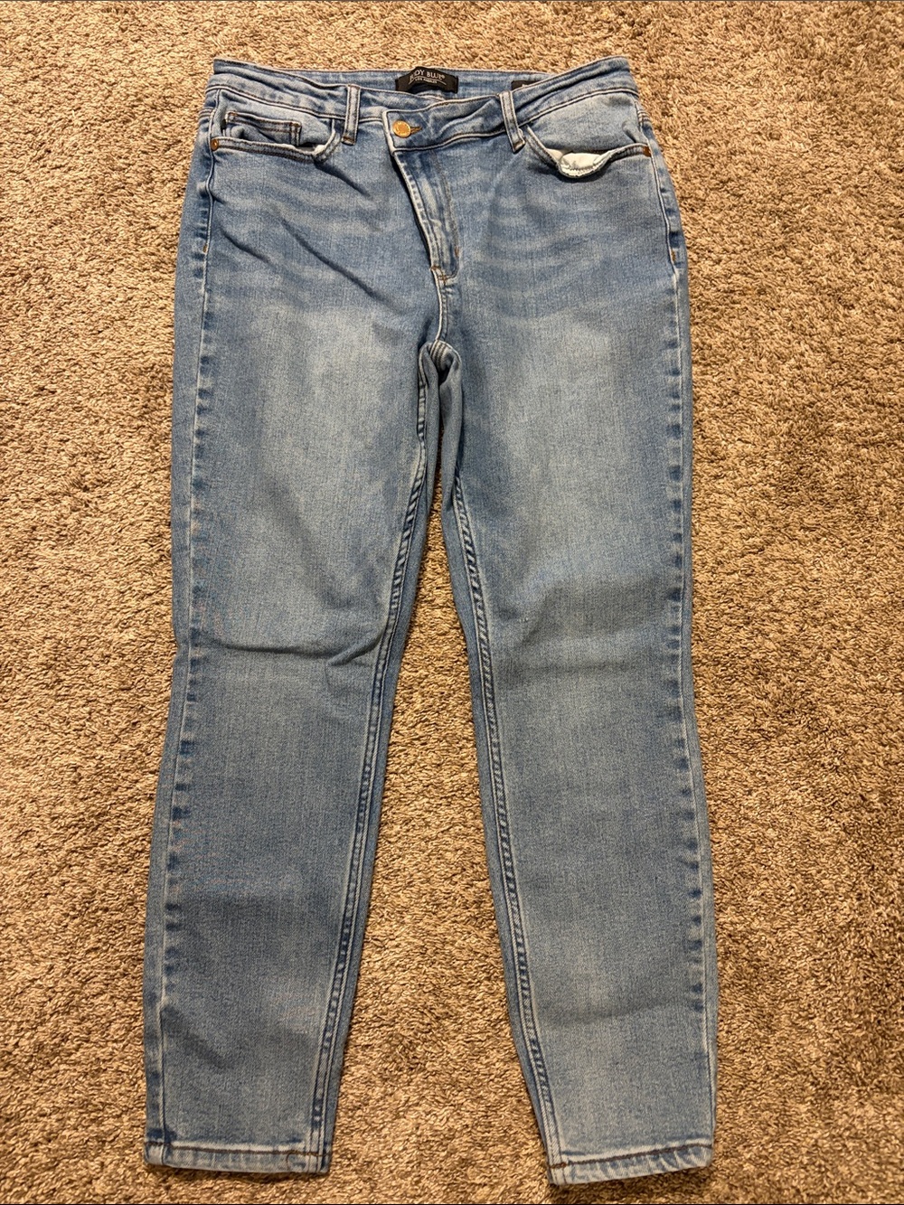 Judy Blue Women’s High Waist Asymmetrical Relaxed Fit Light Wash Jeans‎ 13/31